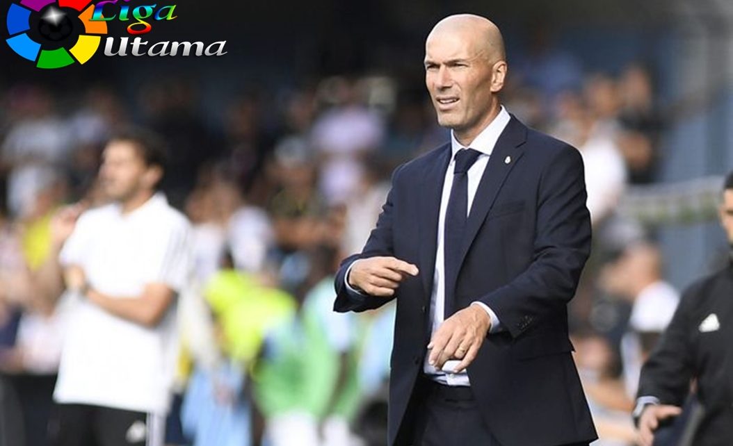Real Madrid Menang, Zidane Tetap Tersiksa Selama 72 Menit