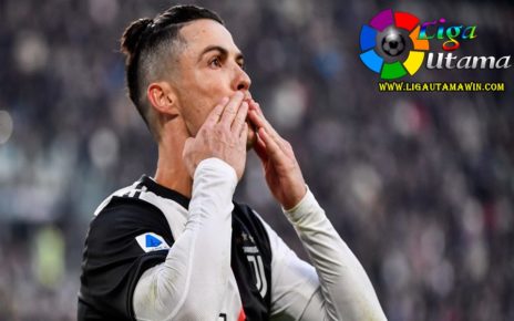 Hadapi AC Milan, Apakah Sarri Berani Cadangkan Cristiano Ronaldo