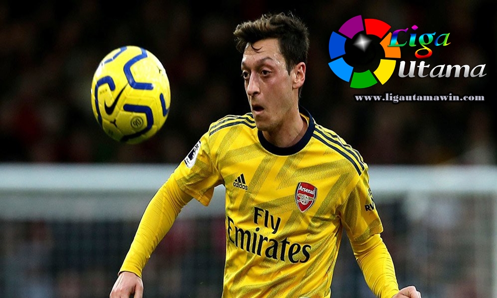 Arsenal Blokir Transfer Mesut Ozil di Deadline Day