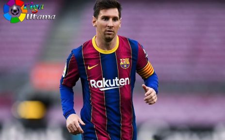 Fabregas Yakin Messi Akan Bertahan di Barcelona