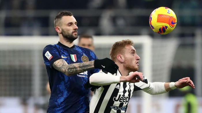 Bek Juventus Bertengkar dengan Staf Inter
